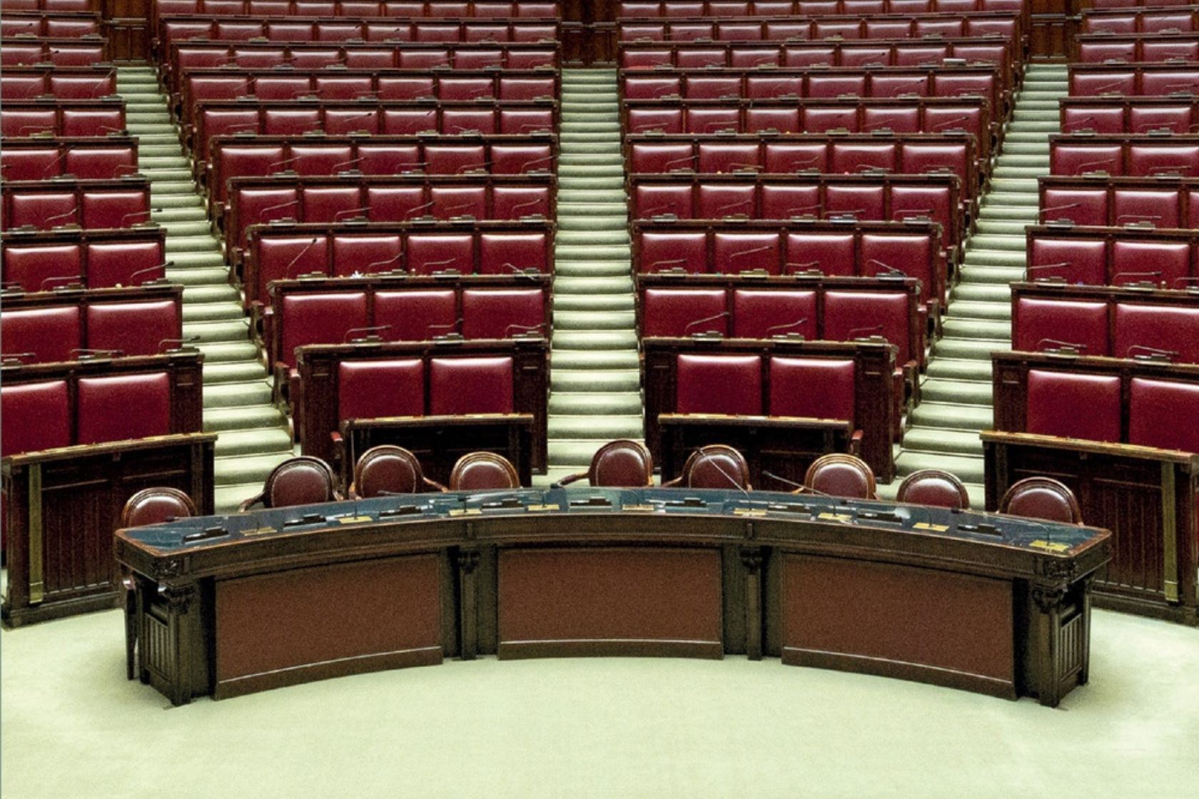 News_Seminario di approfondimento e discussione in occasione della pubblicazione del volume Sistema delle fonti e forma di governo