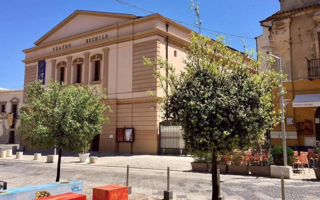 Al Teatro Eschilo di Gela la Lectio del Rettore Bruno Botta: La chimica dei prodotti naturali