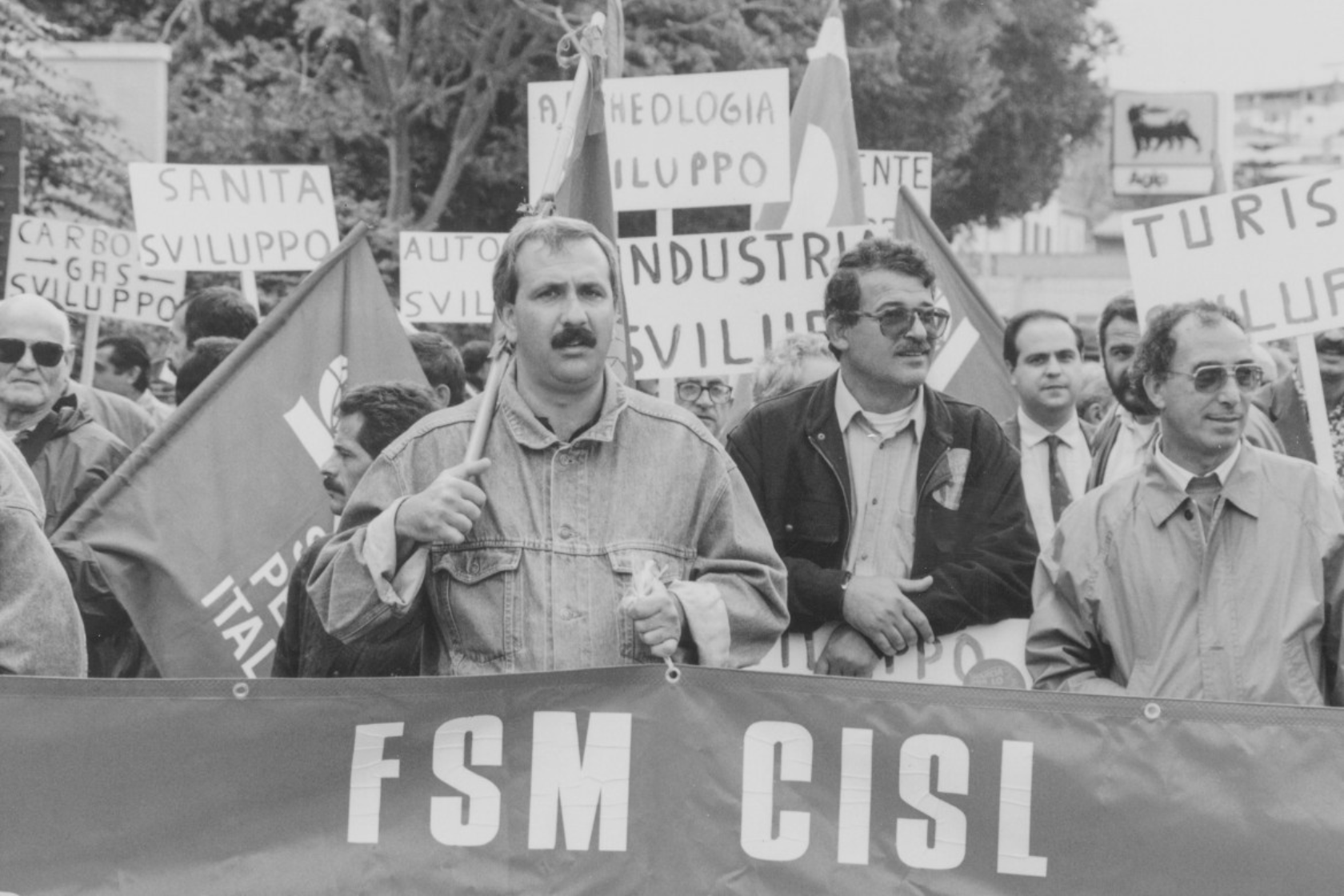 News_Cinema Diritto ed Economica Uomini in marcia di Peter Marcias News_Cinema Diritto ed Economica Uomini in marcia di Peter Marcias