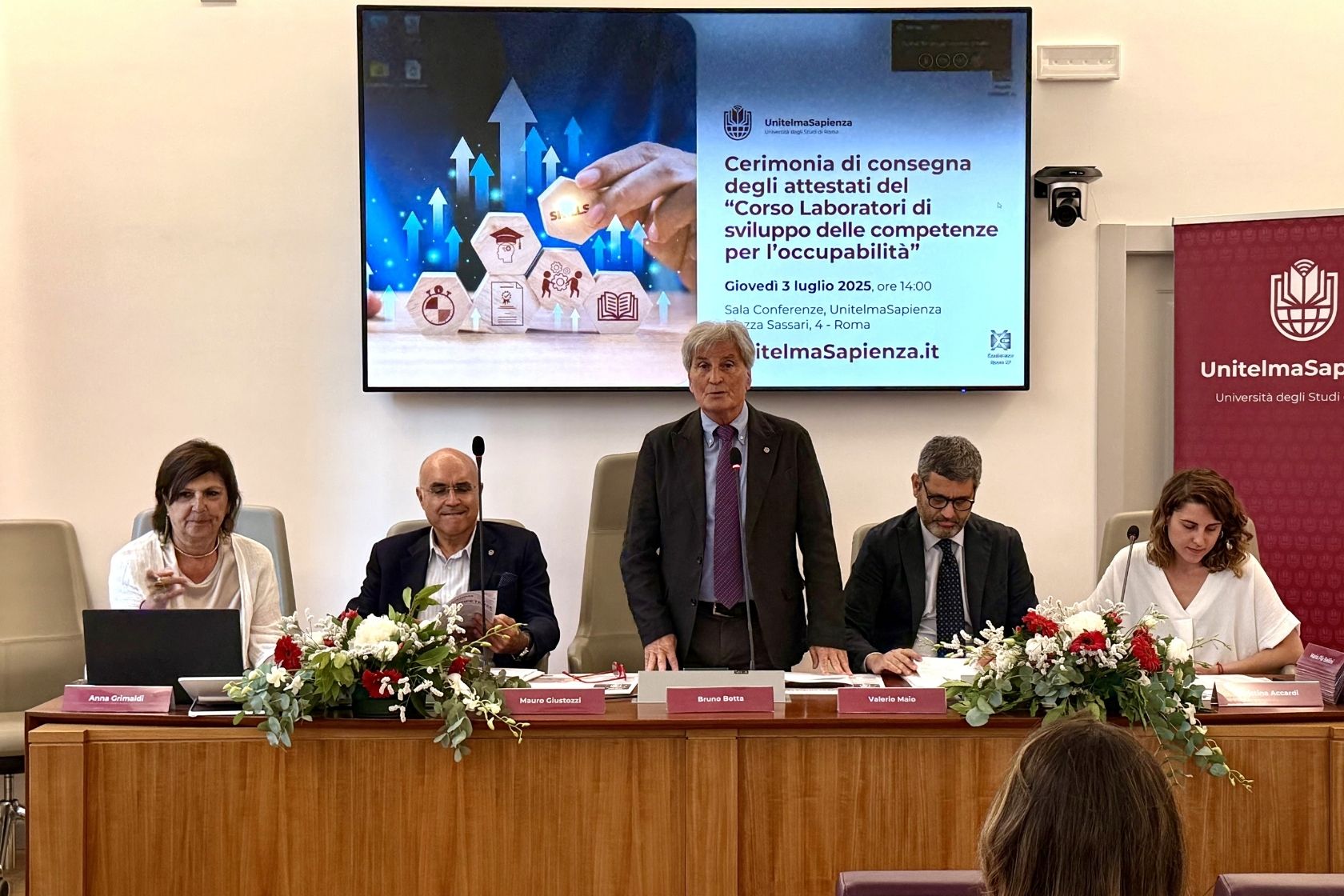 Cerimonia di consegna degli attestati del “Corso Laboratori di sviluppo delle competenze per l’occupabilità”