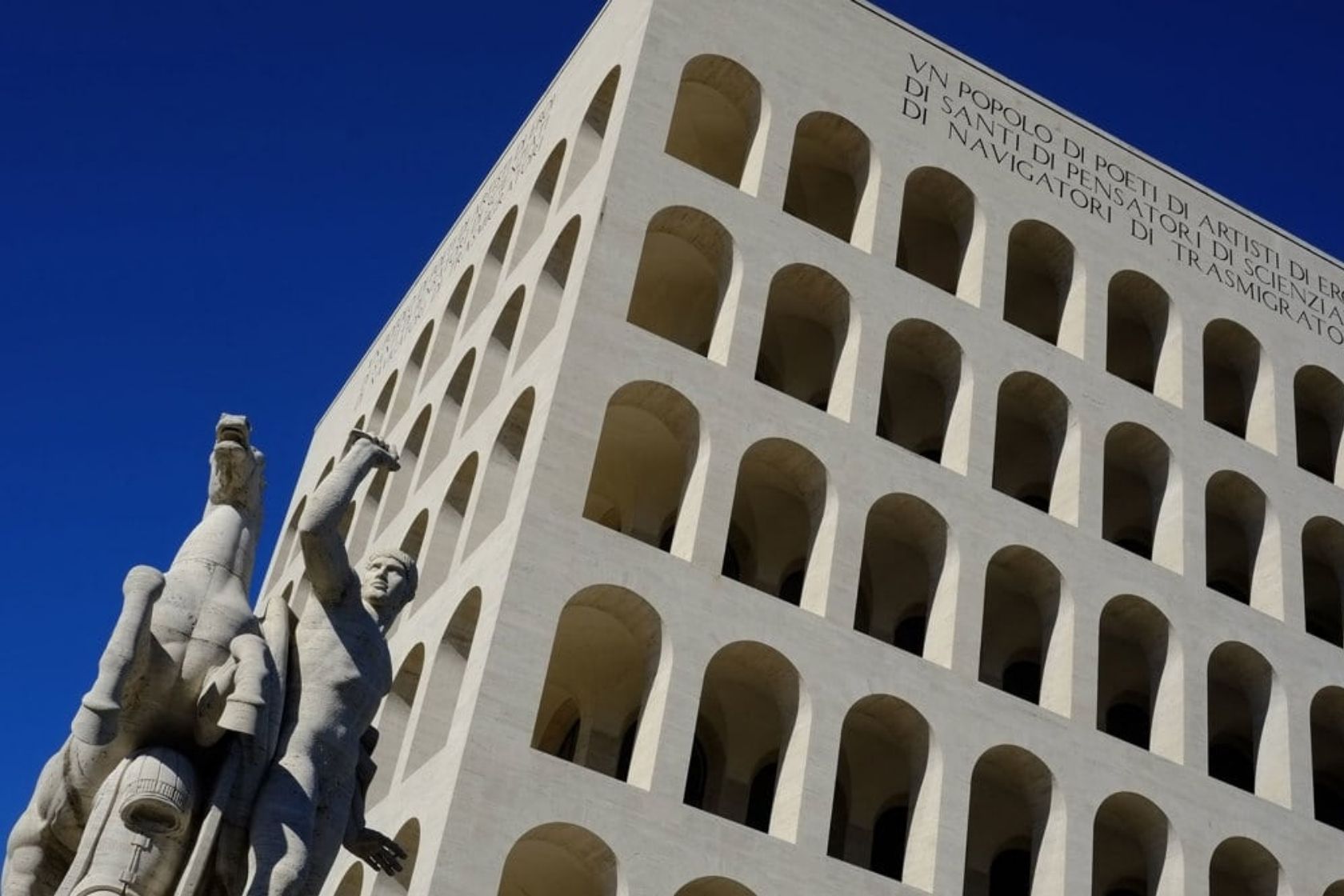 La doctrine publiciste pendant la période fasciste et son dépassement