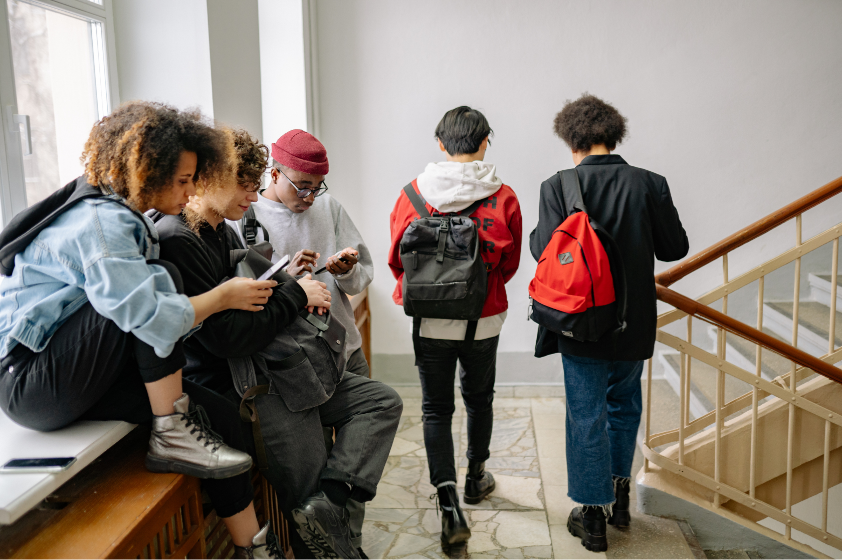 Peer-education e psicoeducazione: manuale pratico per la prevenzione delle dipendenze nelle scuole e nei circoli sportivi